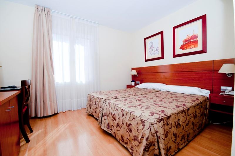Hotel Palacios Альфаро Экстерьер фото