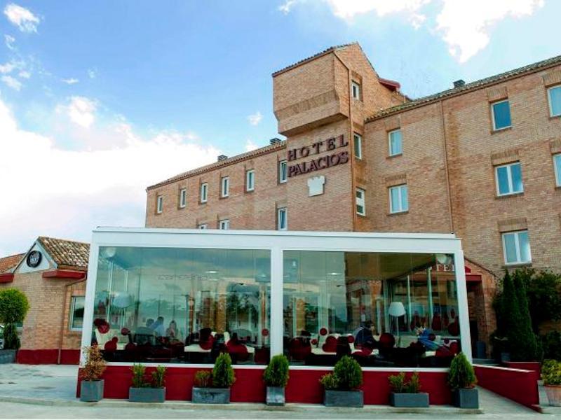 Hotel Palacios Альфаро Экстерьер фото
