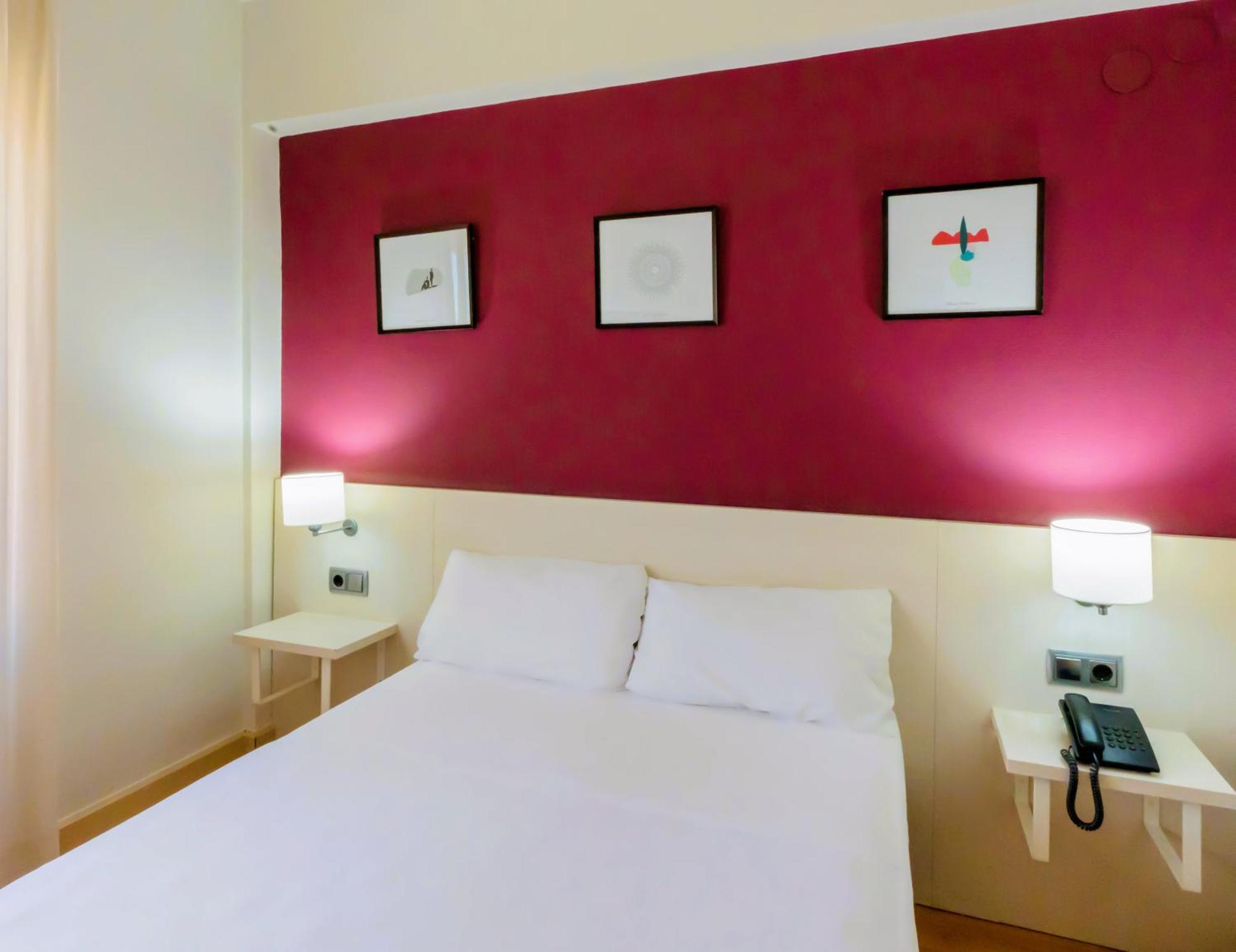 Hotel Palacios Альфаро Экстерьер фото