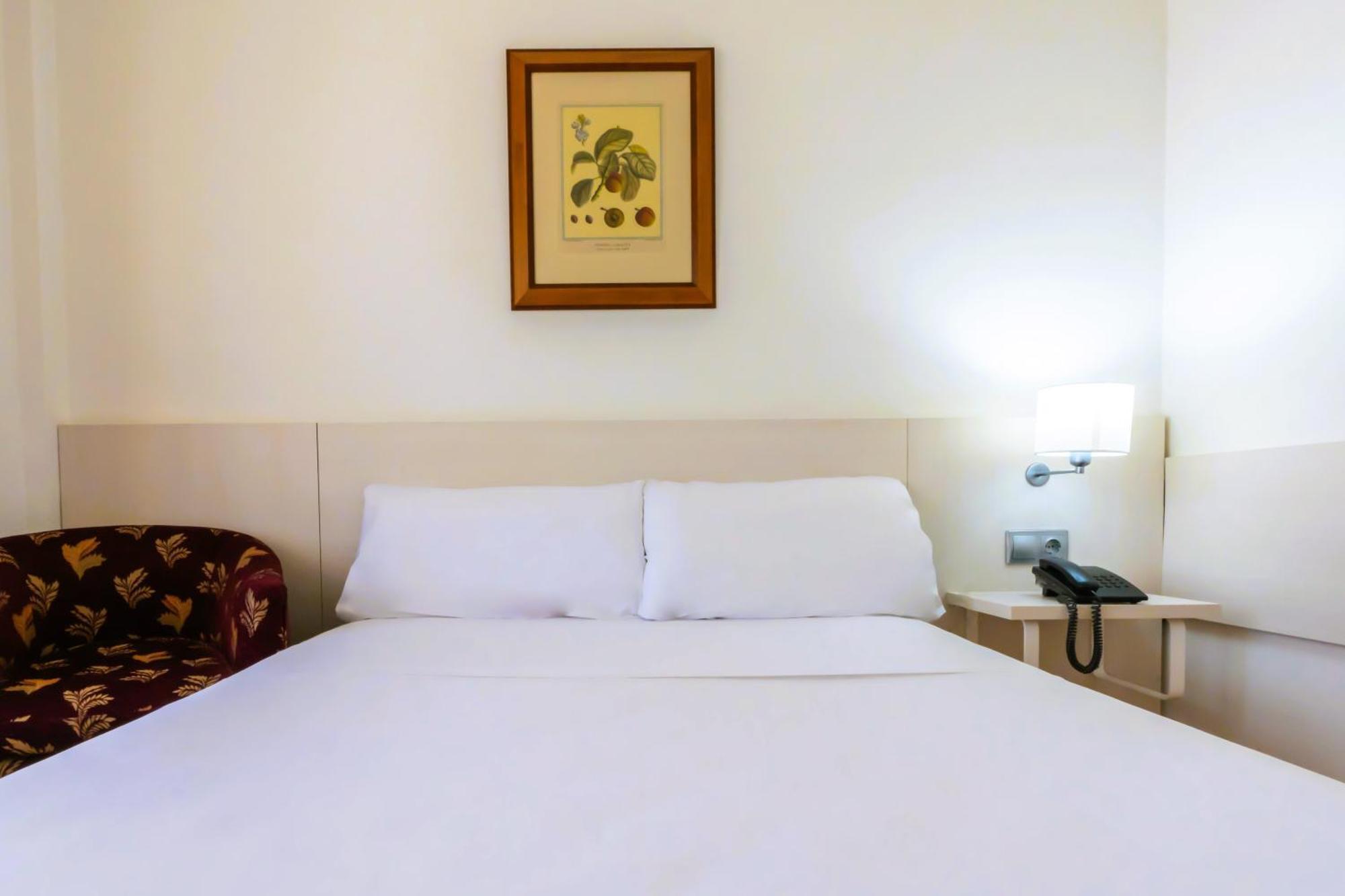 Hotel Palacios Альфаро Экстерьер фото