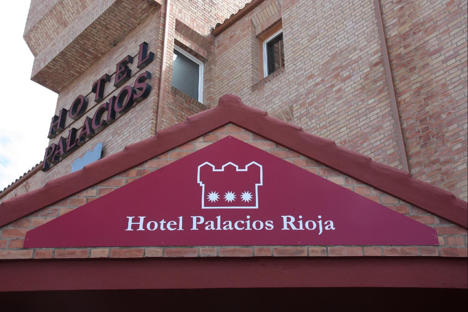 Hotel Palacios Альфаро Экстерьер фото